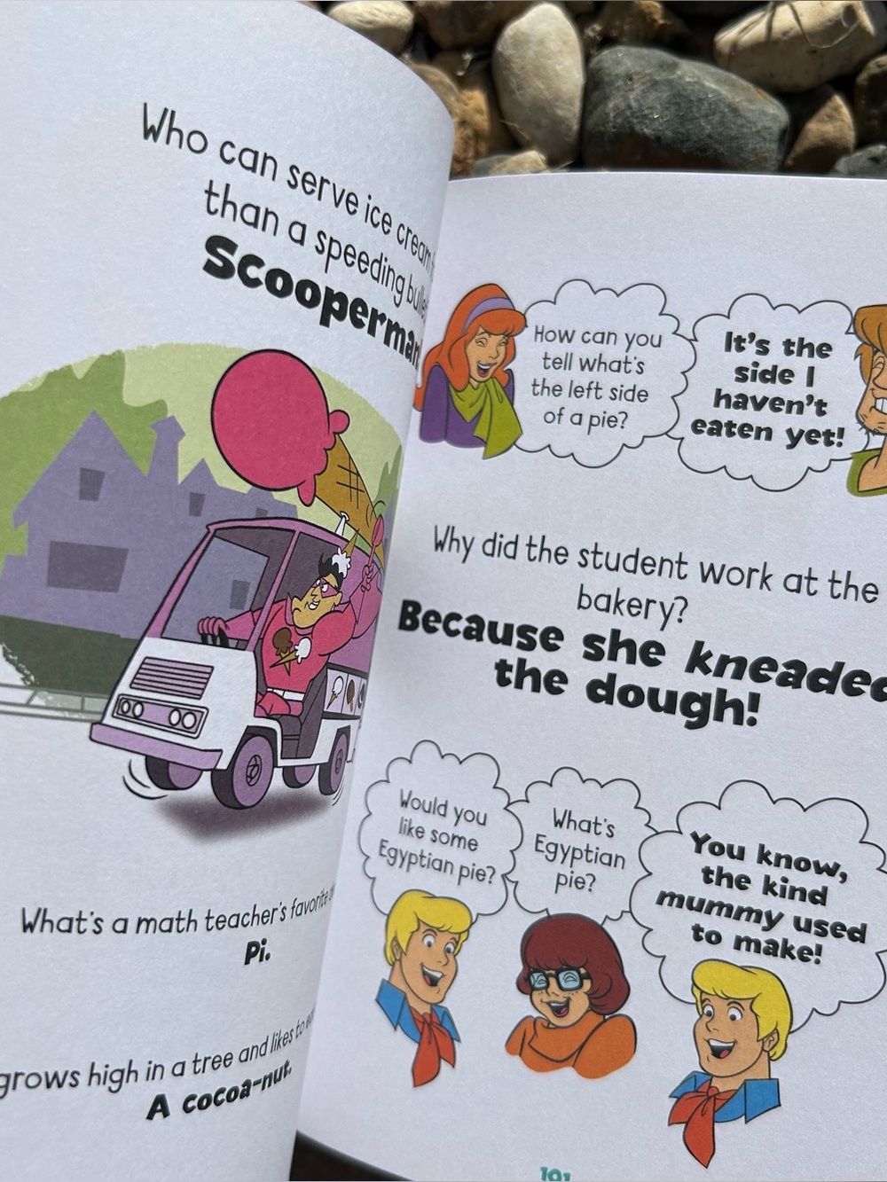 🩶5/$30 Scooby-Doo's Laugh-Out-Loud Jokes! Children’s Joke Book - Picture 7 of 11